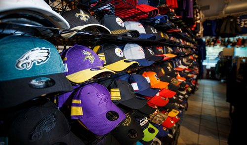 MIKE DEAL / WINNIPEG FREE PRESS
Skol! Uptown Sports which is on the 2nd level of Portage Place Shopping Centre is celebrating its 15th anniversary in downtown Winnipeg.
181018 - Thursday, October 18, 2018.