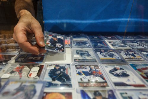 MIKE DEAL / WINNIPEG FREE PRESS
A wide variety of trading cards are available at Uptown Sports which is on the 2nd level of Portage Place Shopping Centre and is celebrating its 15th anniversary in downtown Winnipeg.
181018 - Thursday, October 18, 2018.