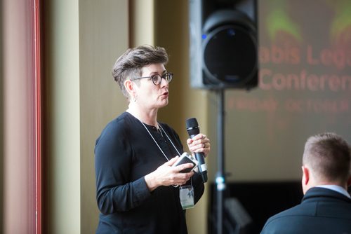 MIKAELA MACKENZIE / WINNIPEG FREE PRESS
Dr. Shelley Turner, medical director of First Farmacy Medical, speaks at a cannabis legalization conference led by Red River College's School of Indigenous Education in Winnipeg on Friday, Oct. 19, 2018.