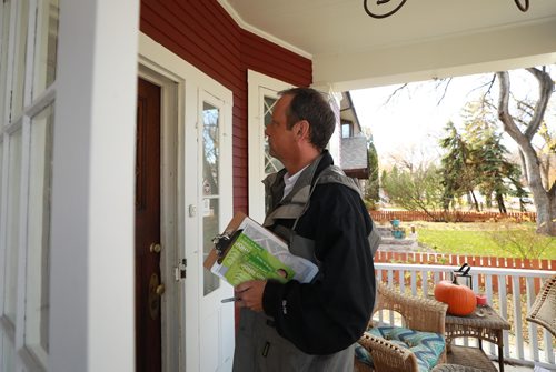 RUTH BONNEVILLE / WINNIPEG FREE PRESS

 John Orlikow goes door to door on Dorchester Ave. canvassing  to be reelected to city councillor in River Heights on Friday.

October 19, 2018