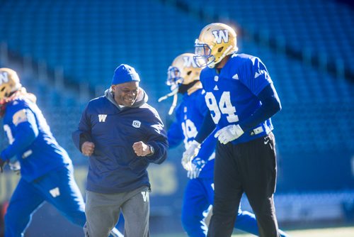 MIKAELA MACKENZIE / WINNIPEG FREE PRESS
Defensive coordinator Richie Hall at Bombers practice at Investors Group Field in Winnipeg on Tuesday, Oct. 23, 2018. 
Winnipeg Free Press 2018.