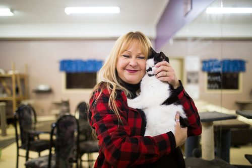 MIKAELA MACKENZIE / WINNIPEG FREE PRESS
Jennifer Laferriere at her cat cafe, Miss J. La's Fur Babies Cat Cafe and Adoption Centre, in Winnipeg on Thursday, Oct. 25, 2018. 
Winnipeg Free Press 2018.