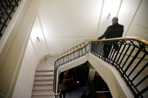 JOHN WOODS / WINNIPEG FREE PRESS
MLA Cliff Graydon, who was dismissed from the PC caucus for "inappropriate behaviour", avoids media after sitting in the legislature as an independent Monday, October 29, 2018.