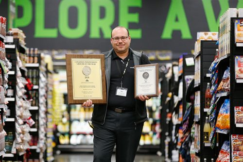 JOHN WOODS / WINNIPEG FREE PRESS
Tim Syba, Save-On Foods store manager, is photographed Monday, October 29, 2018 in his Northgate store which was been named top independent grocer in Canada.
