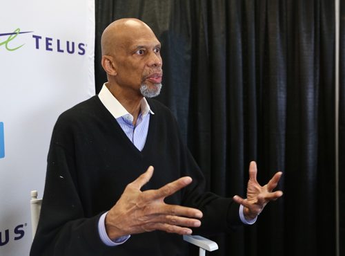MIKE DEAL / WINNIPEG FREE PRESS
Kareem Abdul-Jabbar just before the start of WE Day at Bell MTS Place where around 16,000 kids from across Manitoba to celebrate young people committed to making a difference.
181030 - Tuesday, October 30, 2018
