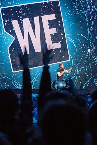 MIKE DEAL / WINNIPEG FREE PRESS
Craig Kielburger, co-founder of WE speaks to around 16,000 kids from across Manitoba attend WE Day at Bell MTS Place where they were celebrating young people committed to making a difference.
181030 - Tuesday, October 30, 2018.