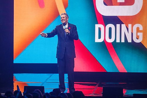 MIKE DEAL / WINNIPEG FREE PRESS
Manitoba Premier Brian Pallister speaks to around 16,000 kids from across Manitoba who are attending WE Day at Bell MTS Place where they were celebrating young people committed to making a difference.
181030 - Tuesday, October 30, 2018.