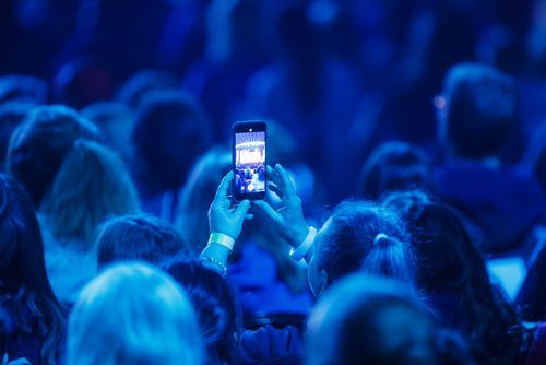 MIKE DEAL / WINNIPEG FREE PRESS
Around 16,000 kids from across Manitoba attend WE Day at Bell MTS Place where they were celebrating young people committed to making a difference.
181030 - Tuesday, October 30, 2018.