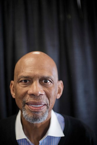Mike Deal / Winnipeg Free Press
Kareem Abdul-Jabbar before the start of WE Day at Bell MTS Place where around 16,000 kids from across Manitoba to celebrate young people committed to making a difference.
181030 - Tuesday, October 30, 2018