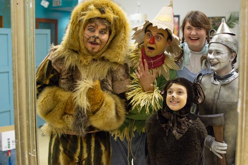 Canstar Community News Oct. 23 - Students with Theatre Dance Centre (603 Wall St.) rehearse for an upcoming performance of The Wizard of Oz. (EVA WASNEY/CANSTAR COMMUNITY NEWS/METRO)