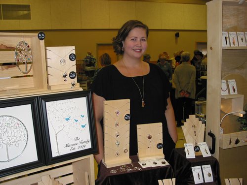 Canstar Community News Oct. 13, 2018 - Roberta Missone, of Headingley, stands at her booth at the Headingley Christmas Arts and Crafts sale where she was selling her handmade jewellery. (ANDREA GEARY?CANSTAR COMMUNITY NEWS)