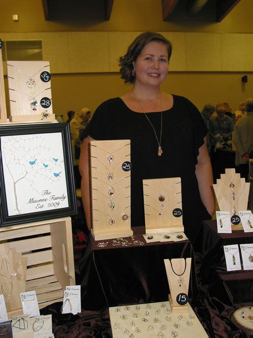Canstar Community News Oct. 13, 2018 - Roberta Missone, of Headingley, stands at her booth at the Headingley Christmas Arts and Crafts sale where she was selling her handmade jewellery. (ANDREA GEARY?CANSTAR COMMUNITY NEWS)