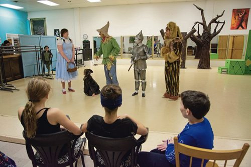 Canstar Community News Oct. 23 - Students with Theatre Dance Centre (603 Wall St.) rehearse for an upcoming performance of The Wizard of Oz. (EVA WASNEY/CANSTAR COMMUNITY NEWS/METRO)