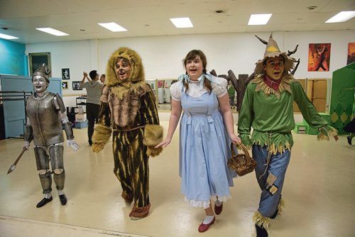 Canstar Community News Oct. 23 - Students with Theatre Dance Centre (603 Wall St.) rehearse for an upcoming performance of The Wizard of Oz. (EVA WASNEY/CANSTAR COMMUNITY NEWS/METRO)