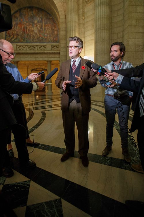 MIKE DEAL / WINNIPEG FREE PRESS
Dougald Lamont, Liberal Leader of the Second Opposition, talks to the media after question period Wednesday afternoon.
181031 - Wednesday, October 31, 2018.