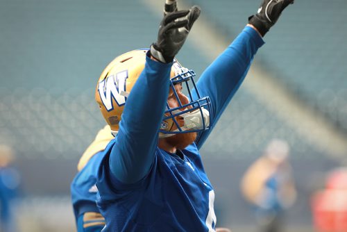 RUTH BONNEVILLE / WINNIPEG FREE PRESS

Winnipeg Blue Bombers practice at Investors Group Field Wednesday.

BB #4 Adam Bighill. 

October 31, 2018