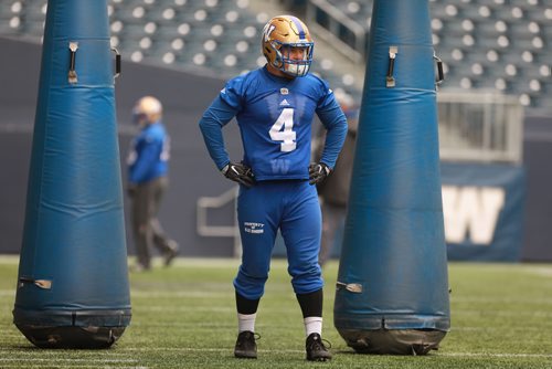 RUTH BONNEVILLE / WINNIPEG FREE PRESS

Winnipeg Blue Bombers practice at Investors Group Field Wednesday.

BB #4 Adam Bighill. 

October 31, 2018