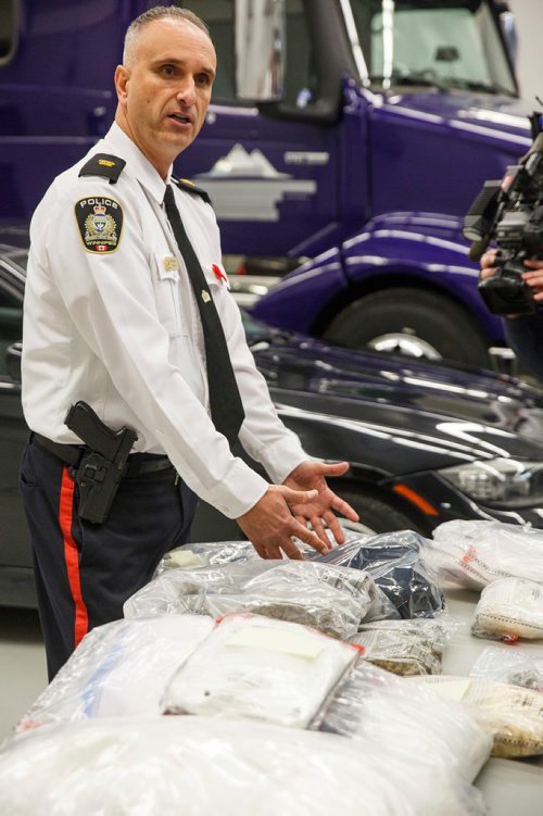 MIKE DEAL / WINNIPEG FREE PRESS
Winnipeg police Inspector Max Waddell speaks at the MPI depot on Plessis Rd Thursday morning during an announcement that a major Inter-Provincial Illicit Drug Network was dismantled during Project Riverbank.   
181101 - Thursday, November 01, 2018.