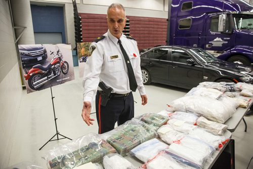 MIKE DEAL / WINNIPEG FREE PRESS
Winnipeg police Inspector Max Waddell speaks at the MPI depot on Plessis Rd Thursday morning during an announcement that a major Inter-Provincial Illicit Drug Network was dismantled during Project Riverbank.   
181101 - Thursday, November 01, 2018.