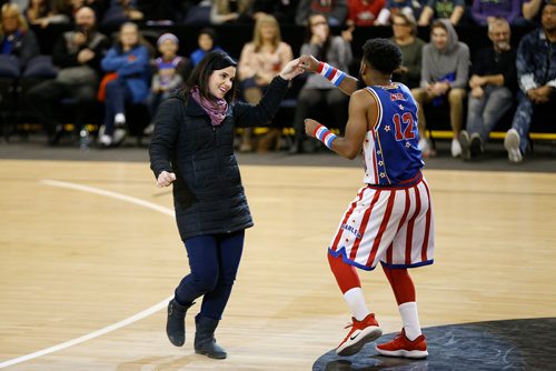 JOHN WOODS / WINNIPEG FREE PRESS
Trina Viallet dancers with Ant of the Harlem Globetrotters during their show in Winnipeg Sunday, November 4, 2018.