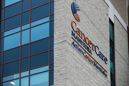 JOHN WOODS / WINNIPEG FREE PRESS
CancerCare headquarters on McDermot is photographed Monday, November 5, 2018. The provincial government has put out an RFP looking for value-for-money audit of CancerCare. The NDP is raising this in QP, saying the government is planning further cuts for CancerCare. The government reduced last year's CancerCare funding by $2.5 million.