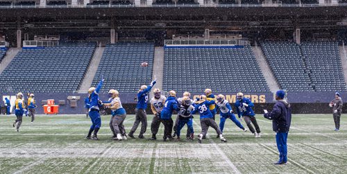 MIKE DEAL / WINNIPEG FREE PRESS
Winnipeg Blue Bombers during practice at Investors Group Field Wednesday morning.
181107 - Wednesday, November 07, 2018.