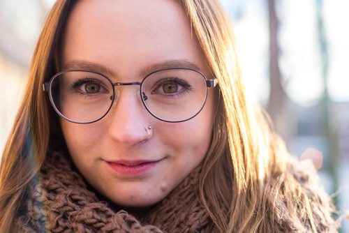 MIKAELA MACKENZIE / WINNIPEG FREE PRESS
Kelsey Wade poses by Stella's on Sherbrook in Winnipeg on Friday, Nov. 9, 2018. The three of them are speaking out about a workplace culture of harassment at the popular Winnipeg restaurant.
Winnipeg Free Press 2018.