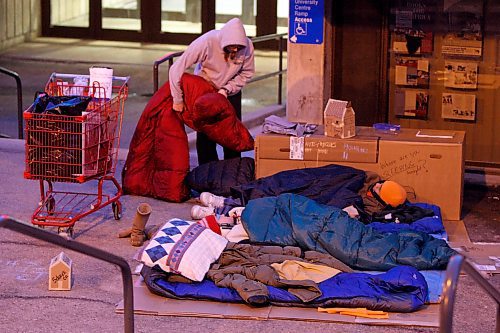 BORIS MINKEVICH / WINNIPEG FREE PRESS 090315 U of M business students try to live outside to bring awareness to homeless people. They set up camp outside of University Centre on campus.