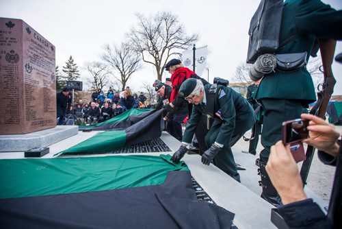 MIKAELA MACKENZIE / WINNIPEG FREE PRESS
Honorary Colonel Emoke Je Szathmary unveils the Legacy Stone Project at the135th anniversary commemoration service of the Royal Winnipeg Rifles at Vimy Ridge Memorial Park  in Winnipeg on Saturday, Nov. 10, 2018. 
Winnipeg Free Press 2018.