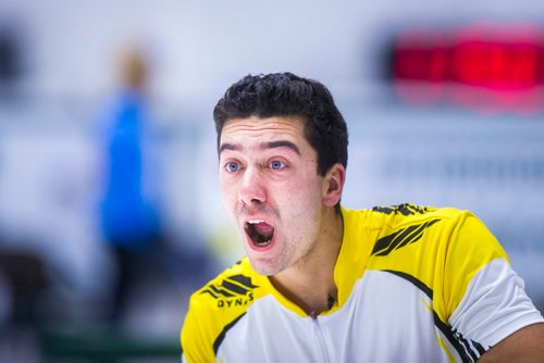 MIKAELA MACKENZIE / WINNIPEG FREE PRESS
Manitoba team curler Brendan Bilawka yells during the game at the Fort Rouge Curling Club in Winnipeg on Saturday, Nov. 10, 2018. 
Winnipeg Free Press 2018.