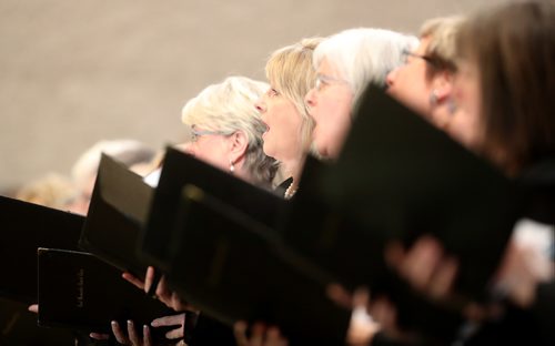 TREVOR HAGAN / WINNIPEG FREE PRESS
Conductor, Yuri Klaz, leading the Winnipeg Philharmonic Choir with the Winnipeg Symphony Orchestra, during a concert at the St.Boniface Cathedral, Sunday, November 11, 2018.