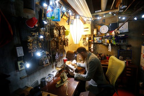 JOHN WOODS / WINNIPEG FREE PRESS
Murray Beilby is photographed with some of his clock collection Tuesday, November 12, 2018.