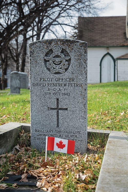 Canstar Community News Members of Winnipeg's Princess Patricia's Canadian Light Infantry Cadet Corps visited the St. James Cemetary on Nov. 3 to place Canadian flags on the graves of more than 60 First World War soldiers. (EVA WASNEY/CANSTAR COMMUNITY NEWS/METRO)