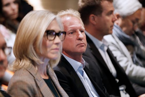 JOHN WOODS / WINNIPEG FREE PRESS
Jennifer Keesmaat, Former Chief Plnner and Executive Planner, City of Toronto, left, and Parker Lands developer Andrew Marquess of Gem Equities, right, spoke at a city community committee meeting at city hall Tuesday, November 13, 2018.