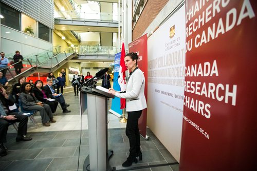 MIKAELA MACKENZIE / WINNIPEG FREE PRESS
Kirsty Duncan, Minister of Science and Sport, announces national investments in the Canada Research Chairs Program at the University of Manitoba in Winnipeg on Wednesday, Nov. 14, 2018. 
Winnipeg Free Press 2018.