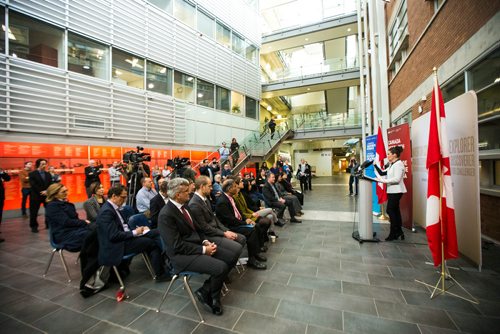 MIKAELA MACKENZIE / WINNIPEG FREE PRESS
Kirsty Duncan, Minister of Science and Sport, announces national investments in the Canada Research Chairs Program at the University of Manitoba in Winnipeg on Wednesday, Nov. 14, 2018. 
Winnipeg Free Press 2018.