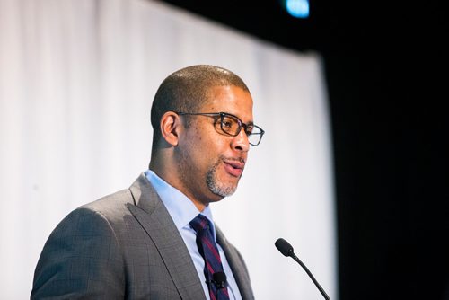 MIKAELA MACKENZIE / WINNIPEG FREE PRESS
Joseph Okpaku, VP of Public Policy at Lyft, speaks at a Winnipeg Chamber of Commerce event at the Canadian Museum for Human Rights in Winnipeg on Monday, Nov. 19, 2018.
Winnipeg Free Press 2018.