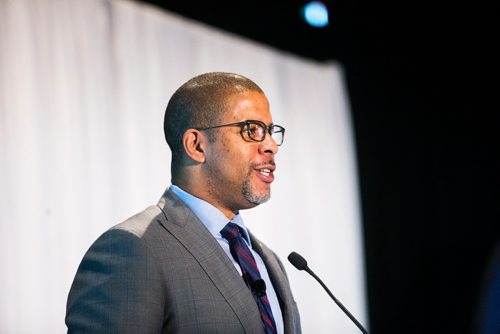 MIKAELA MACKENZIE / WINNIPEG FREE PRESS
Joseph Okpaku, VP of Public Policy at Lyft, speaks at a Winnipeg Chamber of Commerce event at the Canadian Museum for Human Rights in Winnipeg on Monday, Nov. 19, 2018.
Winnipeg Free Press 2018.