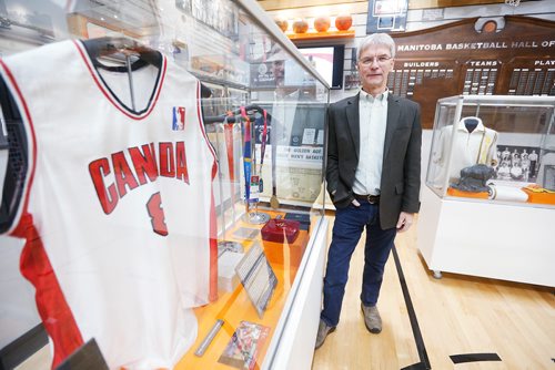 JOHN WOODS / WINNIPEG FREE PRESS
Glen Bergeron, University of Winnipeg professor at the Gupta faculty of Kinesiology and Applied Health, is photographed Monday, November 19, 2018.