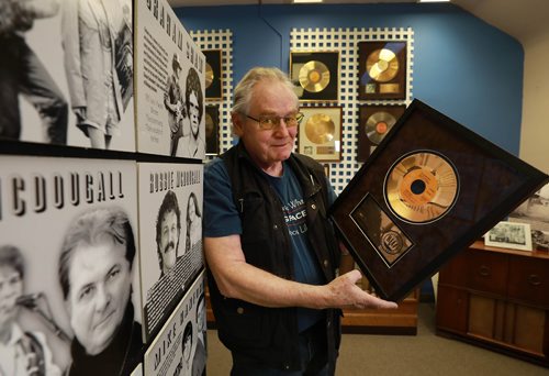 RUTH BONNEVILLE / WINNIPEG FREE PRESS
 


A trove of Guess Who tapes recently saved from a Winnipeg garage are stoking speculation there might be unfinished songs from the legendary Canadian rock band that have never been heard before. 


 Bob Holliday, with the St.Vital Museum, has the collection at the museum and will be adding then to the collection the museum already has of The Guess Who.  Holliday holds -These Eyes, album which sold over one million copies, at museum.  

See story CP story. 

Note: Video of the band from the1980's was given to Ironstone Technologies to be digitized and sent to FP photo dept to go with story.  

Nov 19th, 2018