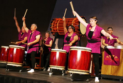 SUBMITTED PHOTO / GLENN KOGA

Members of the Hinode Taiko drum group perform at the National Association of Japanese Canadians (NAJC) and Japanese Cultural Association of Manitoba (JCAM) Gala Dinner on Sept. 22, 2018 at the the Canadian Museum for Human Rights. (See Social Page)