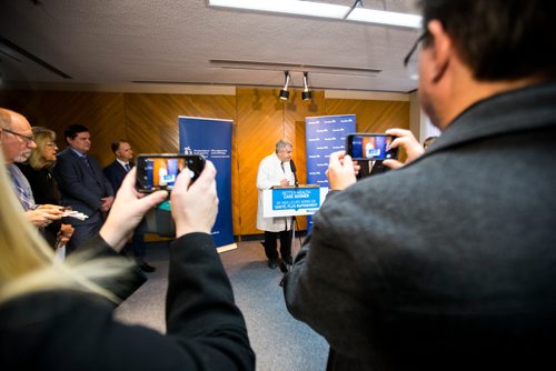 MIKAELA MACKENZIE / WINNIPEG FREE PRESS
Dr. Jack McPherson, Wait Times Reduction Task Force, speaks at an announcement for increased funding for hip, knee, and cataract procedures at Concordia Hospital in Winnipeg on Thursday, Nov. 22, 2018.
Winnipeg Free Press 2018.