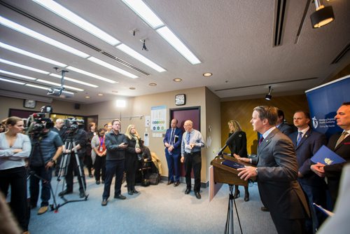 MIKAELA MACKENZIE / WINNIPEG FREE PRESS
Seniors and Active Living Minister Cameron Friesen announces increased funding for hip, knee, and cataract procedures at Concordia Hospital in Winnipeg on Thursday, Nov. 22, 2018.
Winnipeg Free Press 2018.