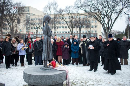 MIKAELA MACKENZIE / WINNIPEG FREE PRESS
People gather to commemorate the 85th anniversary of the end of the Holodomor, a famine genocide that claimed millions of lives in Ukraine between 1932 and 1933, at the Manitoba Legislative Building in Winnipeg on Thursday, Nov. 22, 2018.
Winnipeg Free Press 2018.