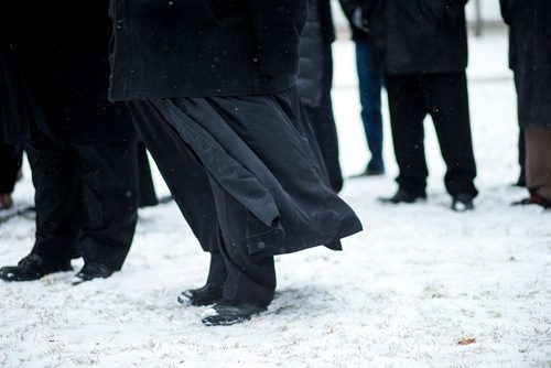 MIKAELA MACKENZIE / WINNIPEG FREE PRESS
People gather to commemorate the 85th anniversary of the end of the Holodomor, a famine genocide that claimed millions of lives in Ukraine between 1932 and 1933, at the Manitoba Legislative Building in Winnipeg on Thursday, Nov. 22, 2018.
Winnipeg Free Press 2018.