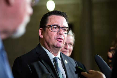 MIKAELA MACKENZIE / WINNIPEG FREE PRESS
Minister Jeff Wharton scrums at the Manitoba Legislative Building in Winnipeg on Thursday, Nov. 22, 2018.
Winnipeg Free Press 2018.