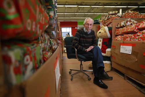 RUTH BONNEVILLE / WINNIPEG FREE PRESS

ENT
Feature Portraits of Kai Madsen, Executive Director of the Christmas Cheer Board.

Also, photos of Kai with volunteers having fun wrapping gifts.  

See Jen Zoratti story. 


 Nov 22nd, 2018
