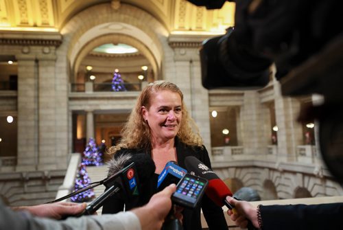 RUTH BONNEVILLE / WINNIPEG FREE PRESS


Julie Payette, Governor General of Canada, answers questions from the media at the Manitoba Legislative Building during her official welcoming ceremony on Monday.


 Nov 26th, 2018