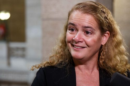 MIKE DEAL / WINNIPEG FREE PRESS
Gov. Gen. Julie Payette speaks to the media after meeting with Premier Brian Pallister at the Manitoba Legislative building Monday morning on her first official visit to Manitoba. 
181126 - Monday, November 26, 2018.