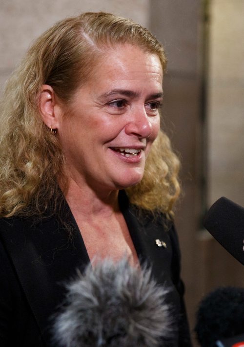 MIKE DEAL / WINNIPEG FREE PRESS
Gov. Gen. Julie Payette speaks to the media after meeting with Premier Brian Pallister at the Manitoba Legislative building Monday morning on her first official visit to Manitoba. 
181126 - Monday, November 26, 2018.